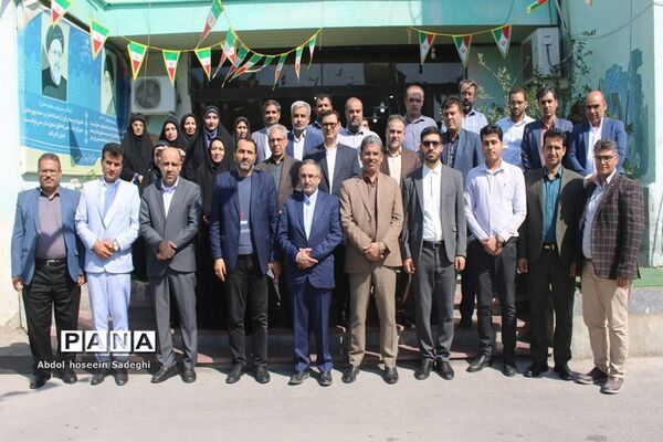 سومین روز فعالیت ستاد ارتباطات مردمی سفر ریاست جمهوری در آموزش و پرورش استان بوشهر