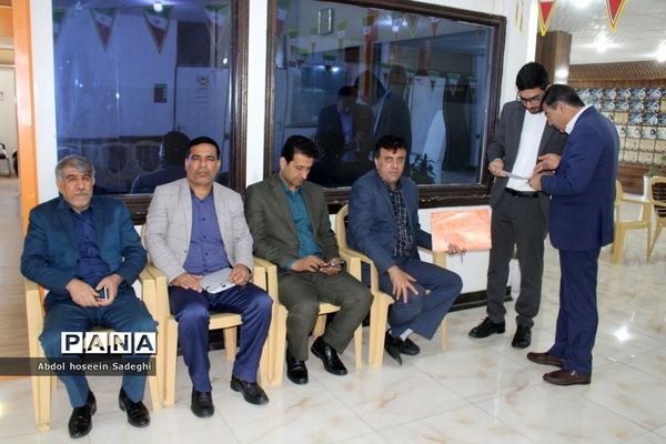 سومین روز فعالیت ستاد ارتباطات مردمی سفر ریاست جمهوری در آموزش و پرورش استان بوشهر