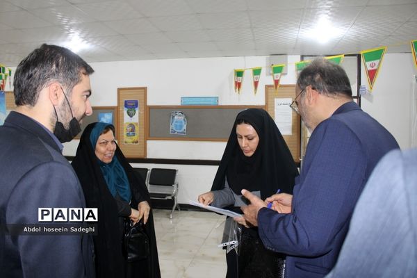 سومین روز فعالیت ستاد ارتباطات مردمی سفر ریاست جمهوری در آموزش و پرورش استان بوشهر