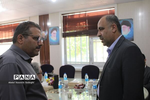 سومین روز فعالیت ستاد ارتباطات مردمی سفر ریاست جمهوری در آموزش و پرورش استان بوشهر