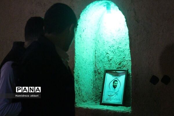دانش‌آموزان پسر رودهن در اردوی راهیان نور