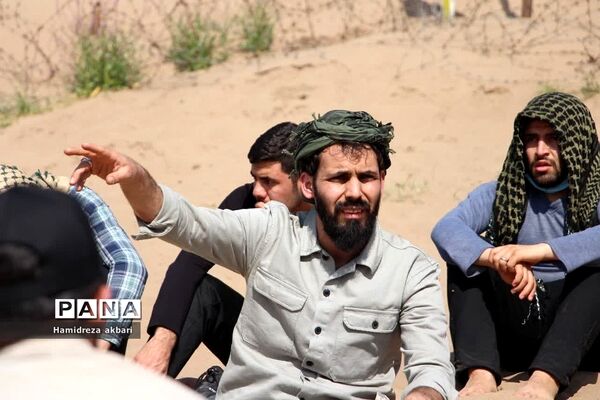 دانش‌آموزان پسر رودهن در اردوی راهیان نور