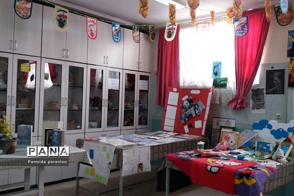 برگزاری مدرسه‌‌ انقلاب دبیرستان نشاط در بهارستان 2