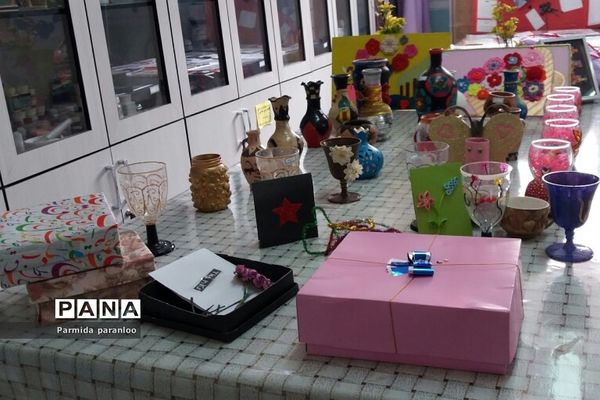 برگزاری مدرسه‌‌ انقلاب دبیرستان نشاط در بهارستان 2