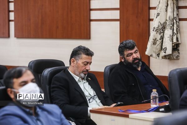 نشست هم‌اندیشی قرارگاه جهادی گام دوم انقلاب