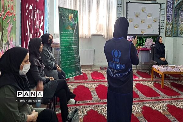 برگزاری جشن اعیاد شعبانیه و تقدیر از فعالان پرورشی در دبیرستان شهید همت ملارد