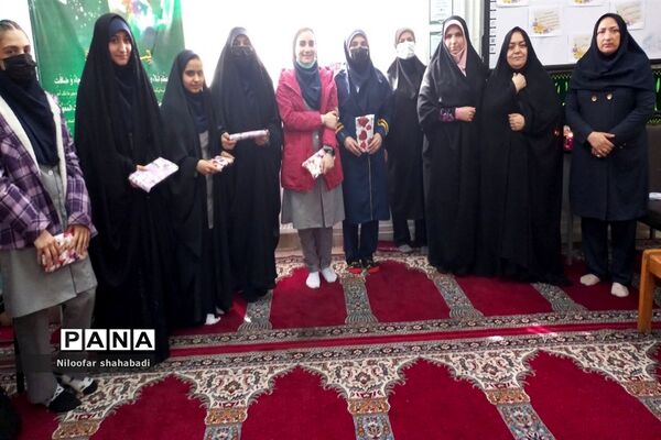 برگزاری جشن اعیاد شعبانیه و تقدیر از فعالان پرورشی در دبیرستان شهید همت ملارد