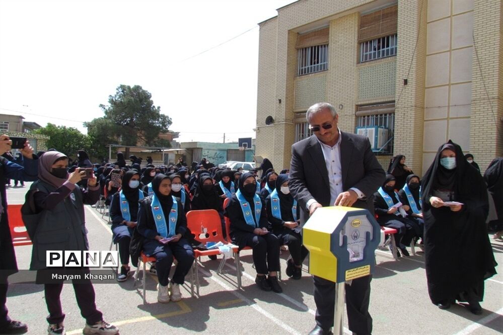 جشن نیکوکاری در دبیرستان دخترانه شاهد قهرمان ایزدی ناحیه 3 شیراز
