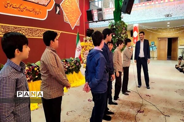 استقبال پرشور دانش‌آموزان از برنامه‌های جشن‌های شعبانیه