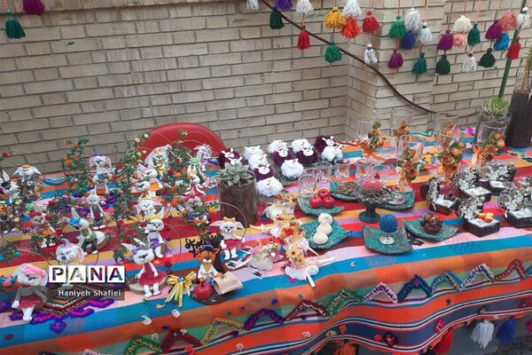 نمایشگاه دست‌ساخته و فروش محصولات پژوهش‌سرای‌جابربن‌حیان ناحیه یک شیراز
