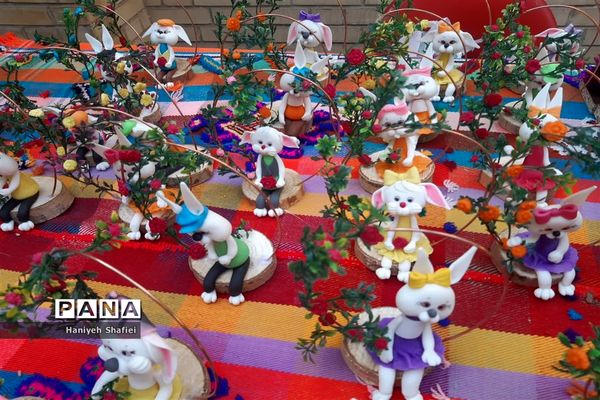 نمایشگاه دست‌ساخته و فروش محصولات پژوهش‌سرای‌جابربن‌حیان ناحیه یک شیراز