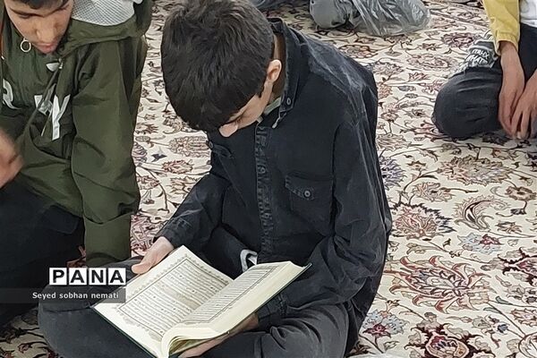 حال و هوای امام رضایی کاروان زیارت اولی‌ها در حرم مطهر امام رضا (ع)