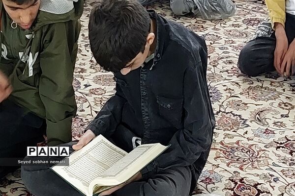 حال و هوای امام رضایی کاروان زیارت اولی‌ها در حرم مطهر امام رضا (ع)