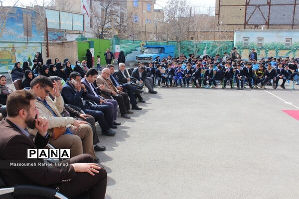نواختن زنگ نیکوکاری در شهرستان گلبهار