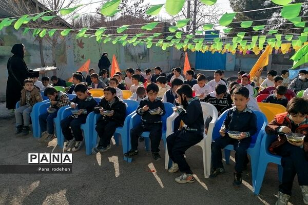 جشن نیمه شعبان در دبستان شهدای کریتون ۲ رودهن