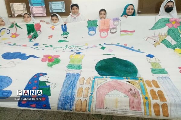نقاشی همگانی دانش‌آموزان آموزشگاه الله‌اکبر اسلامشهر
