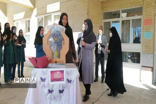برگزاری جشن نیکوکاری در آموزشگاه دخترانه آیت‌الله کاشانی داران
