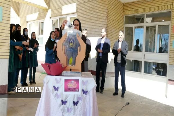 برگزاری جشن نیکوکاری در آموزشگاه دخترانه آیت‌الله کاشانی داران