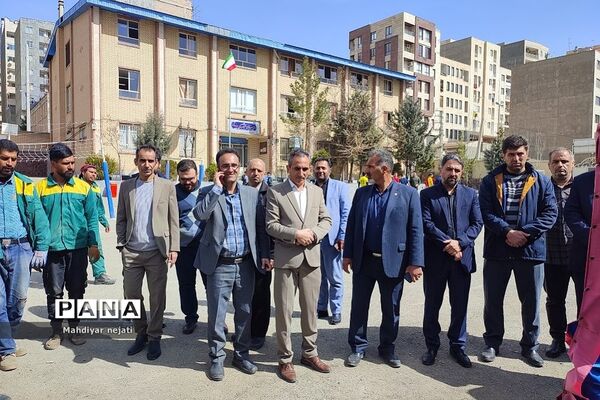 آیین نمادین روز درختکاری در دبیرستان استعدادهای درخشان شهید بهشتی رودهن