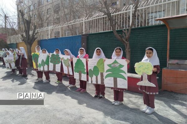مراسم روز درختکاری در مدرسه پروین اعتصامی شهرستان قدس