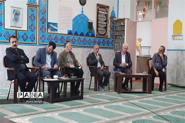 بازدید کادر آموزشی مدارس شاهد شهرستان بافق از آموزشگاه‌های شاهد یزد