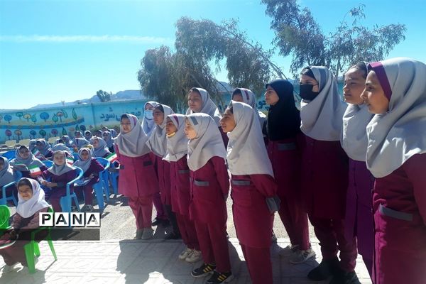 برگزاری جشن نیکوکاری در دبستان عفت ابرکوه