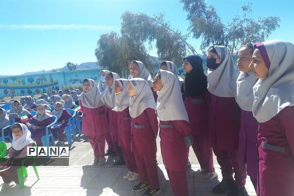 برگزاری جشن نیکوکاری در دبستان عفت ابرکوه