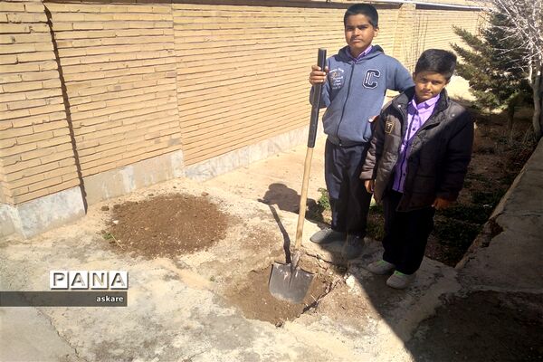 جشن روز درختکاری در مدارس عشایری شهرستان خاتم