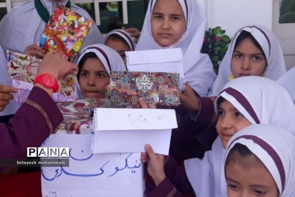 جشن نیکوکاری در دبستان حضرت زهرا(س) ۲ رودهن