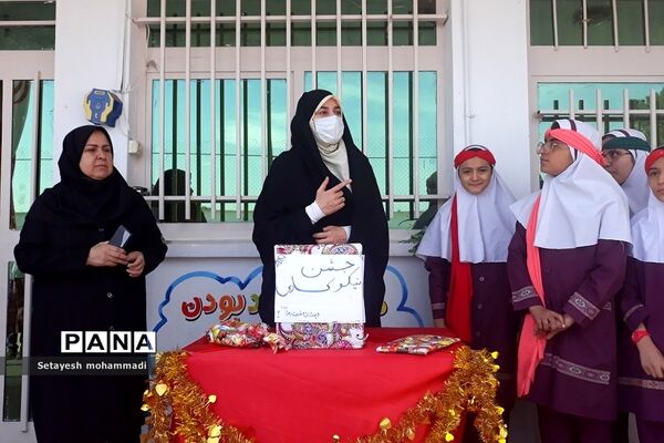 جشن نیکوکاری در دبستان حضرت زهرا(س) ۲ رودهن