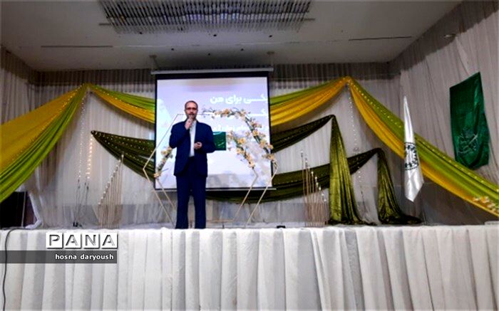 یکی از فضیلت‌های سازمان دانش‌آموزی بحث انفاق و کمک کردن به دیگران است/فیلم