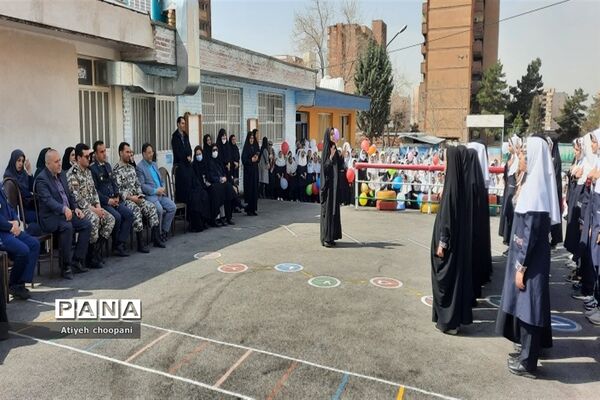 آیین روز درختکاری در دبستان دخترانه شهید یاسینی منطقه ۱۴