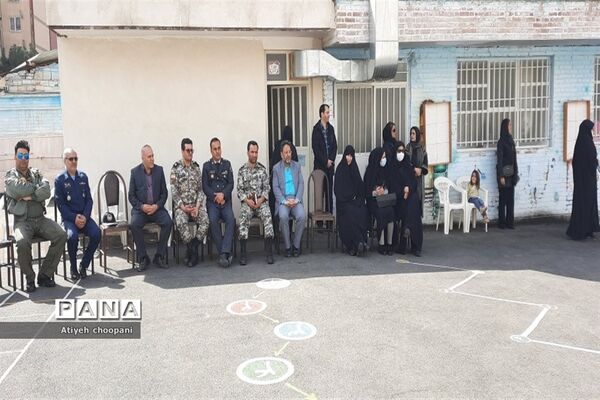 آیین روز درختکاری در دبستان دخترانه شهید یاسینی منطقه ۱۴
