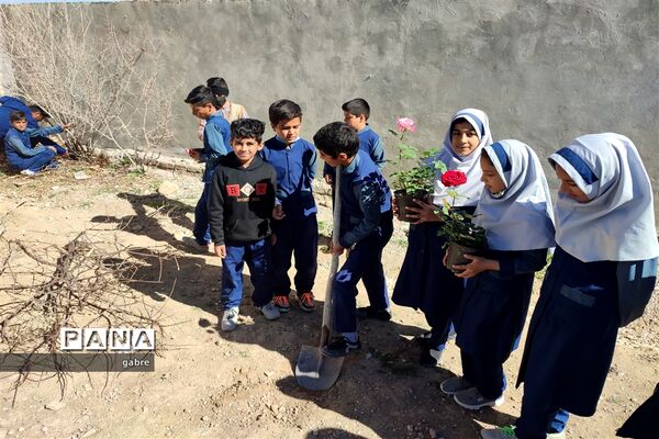 جشن روز درختکاری مدرسه لقمان شهرستان خاتم