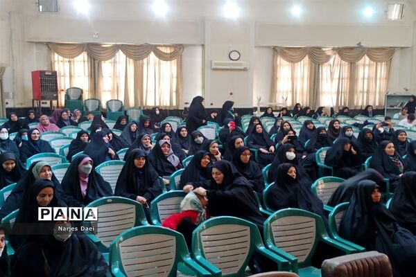 مراسم تقدیر از معاونان پرورشی ناحیه 2 مشهد