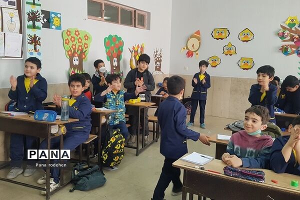 جشن نیکوکاری در دبستان‌پسرانه سما یک رودهن