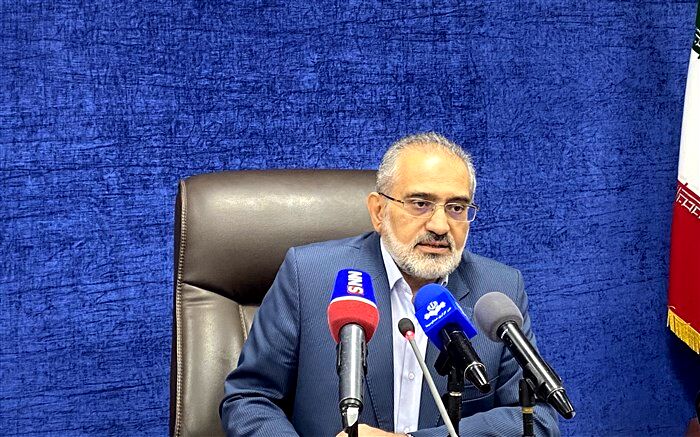 همه باید به فکر سلامت جسمی و روحی دانش‌آموزان باشند