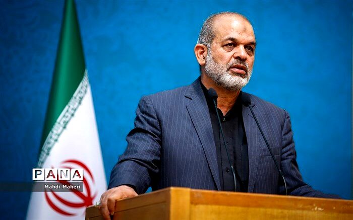 وزیر کشور: همه باید خود را مسئول حفاظت از محیط زیست بدانیم