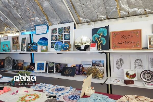 برگزاری نمایشگاه دستاوردهای دانش‌آموزان در هنرستان‌های ناحیه چهار شیراز