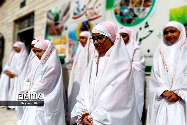 جشن نیکوکاری و درختکاری  در مدرسه مسلم صادقی شریف‌آباد پاکدشت