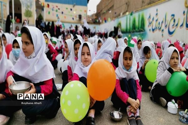 جشن نیکوکاری و درختکاری  در مدرسه مسلم صادقی شریف‌آباد پاکدشت