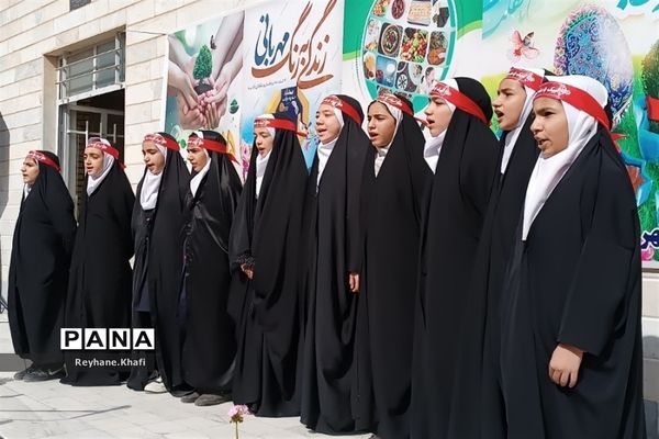 جشن نیکوکاری و درختکاری  در مدرسه مسلم صادقی شریف‌آباد پاکدشت