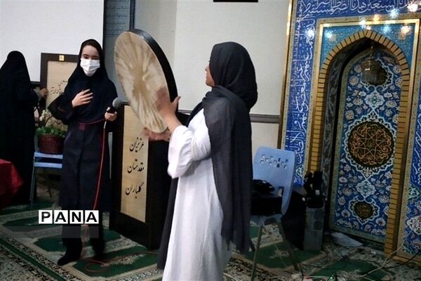 جشن میلاد با سعادت منجی عالم  بشریت در دبیرستان شهید زارع ناحیه 3 کرج