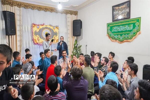 جشن خانگی هیات دانش‌آموزی انصارالمهدی ناحیه 3 به مناسبت میلاد امام زمان(عج)