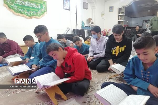 جشن خانگی هیات دانش‌آموزی انصارالمهدی ناحیه 3 به مناسبت میلاد امام زمان(عج)