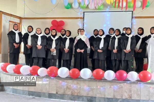 استقبال سالروز میلاد منجی عالم بشریت در مدارس