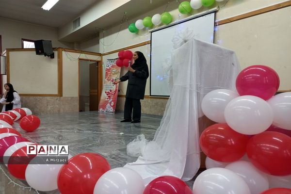 استقبال سالروز میلاد منجی عالم بشریت در مدارس