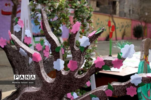 گرامیداشت روز درختکاری در ناحیه یک بهارستان