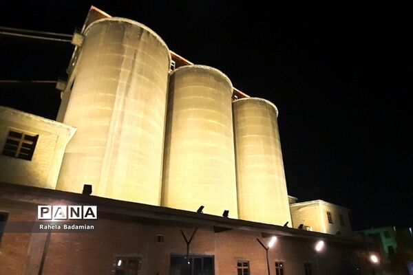 نمایشگاه استقبال از بهار در کارخانه سیمان ری