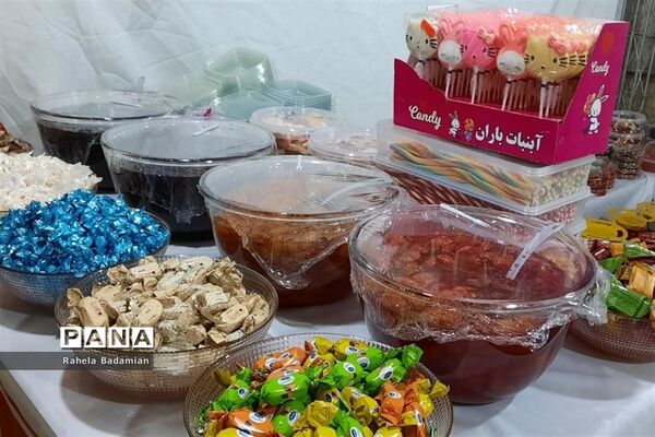 نمایشگاه استقبال از بهار در کارخانه سیمان ری